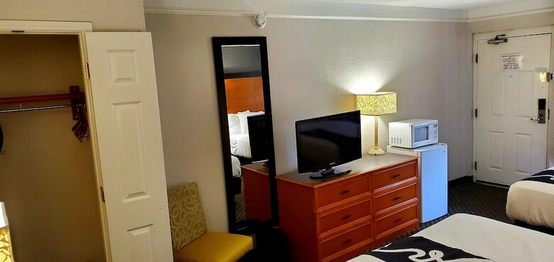 Hotel Days Inn By Wyndham Gainesville University I-75