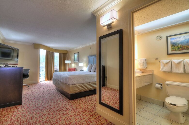 Edgewater Hotel