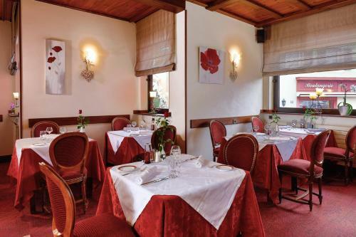 Hotel Logis Hostellerie Motel Au Bois Le Sire