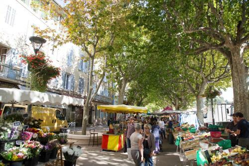 Hotel Logis H�tel Du Terreau