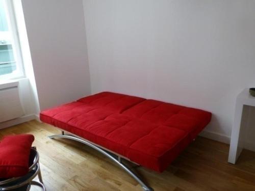 Rental Apartment Passage Bon Air
