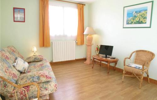 One-bedroom Apartment In Vaux Sur Mer