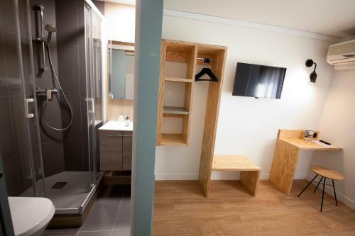 Brit Hotel Essentiel Arverne - Clermont-ferrand Sud
