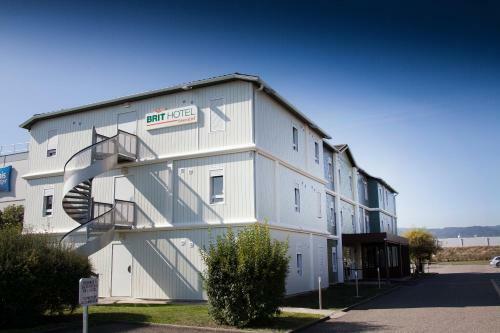 Brit Hotel Essentiel Arverne - Clermont-ferrand Sud