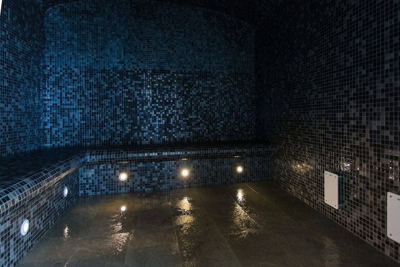 Hotel Taj-i Mah