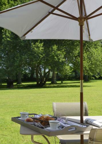 Hotel Les Manoirs De Tourg�ville