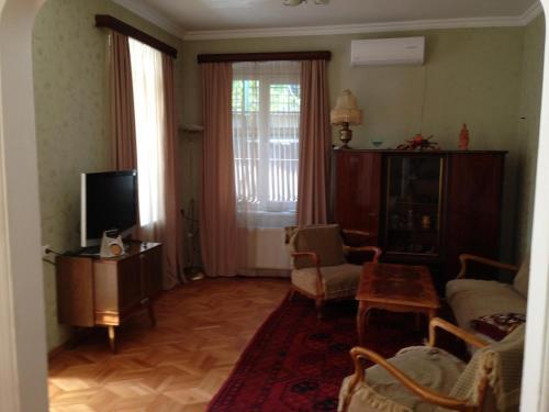 Apartment Lado Asatiani 60