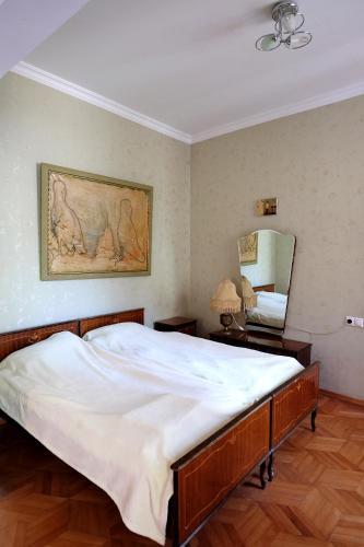 Apartment Lado Asatiani 60