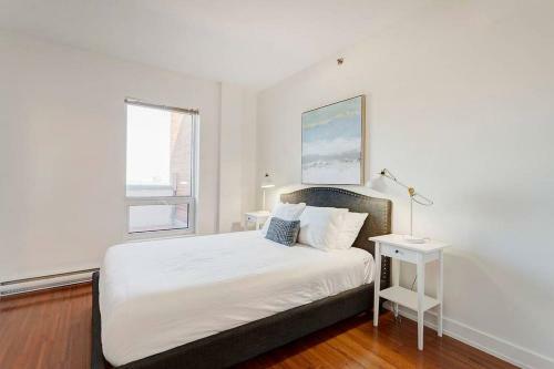 Palais-des-congr�s Furnished Apartments