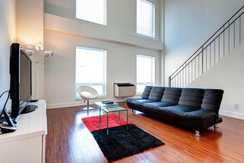 Palais-des-congr�s Furnished Apartments