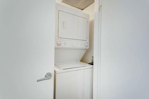 Palais-des-congr�s Furnished Apartments