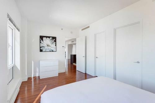 Palais-des-congr�s Furnished Apartments