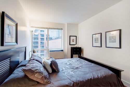 Palais-des-congr�s Furnished Apartments