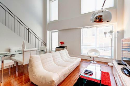 Palais-des-congr�s Furnished Apartments