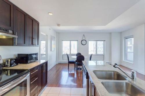 Palais-des-congr�s Furnished Apartments