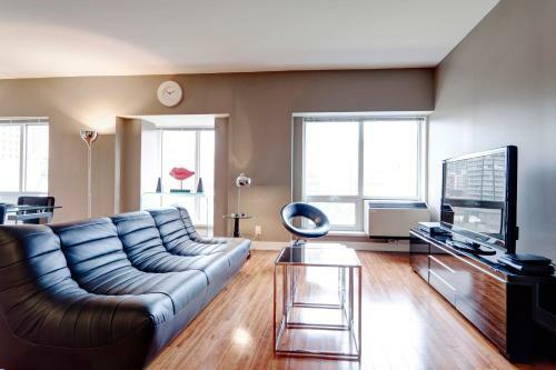 Palais-des-congr�s Furnished Apartments