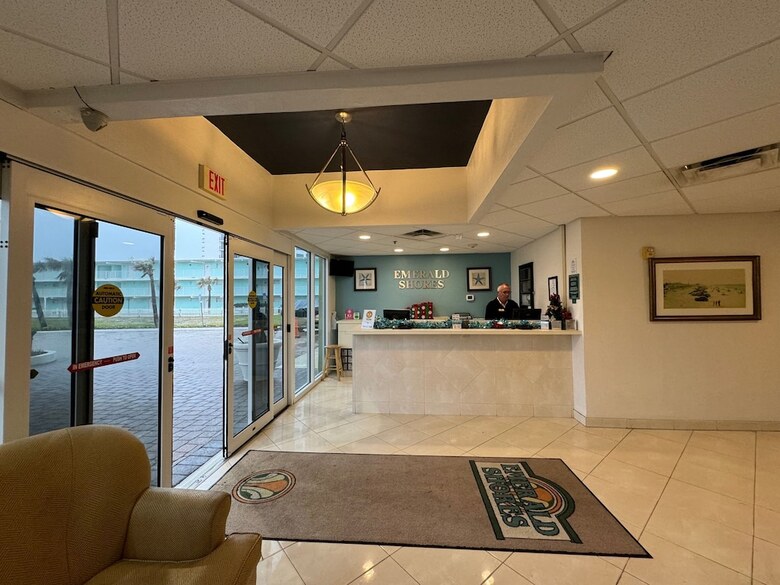 *emerald Shores Hotel*