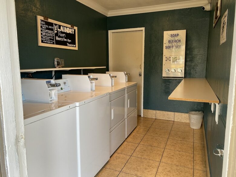 Hotel Anaheim Executive Inn & Suites