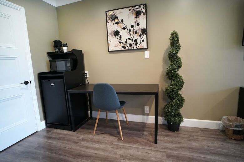 Hotel Anaheim Executive Inn & Suites