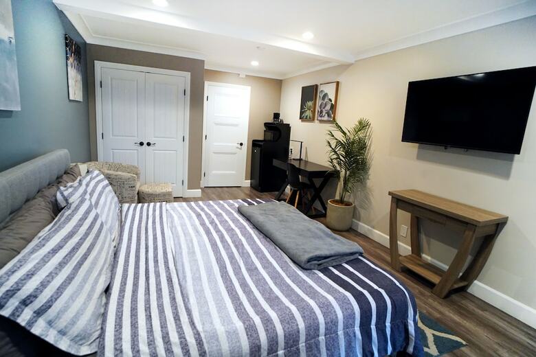 Hotel Anaheim Executive Inn & Suites