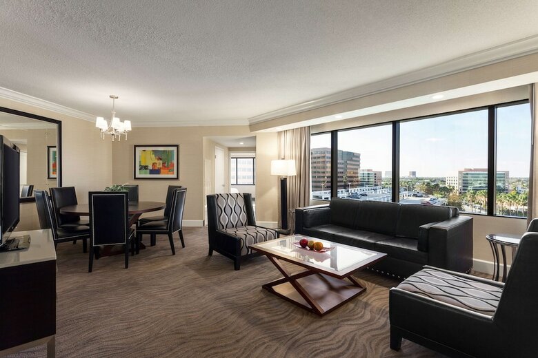 Hotel Embassy Suites Irvine - Orange County Airport