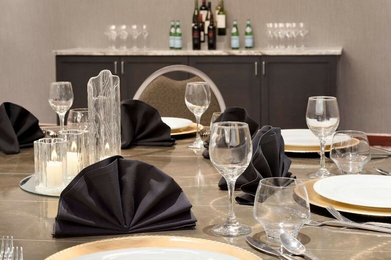 Hotel Embassy Suites Irvine - Orange County Airport