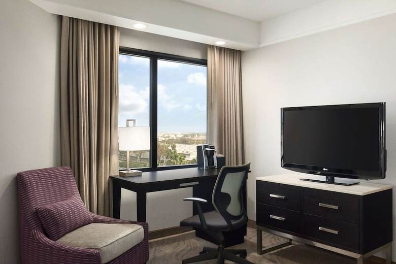 Hotel Embassy Suites Irvine - Orange County Airport
