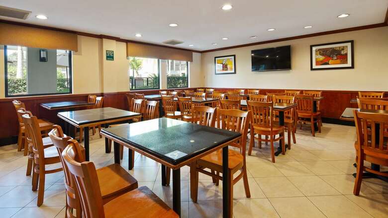 Hotel Best Western Orange County Airport North