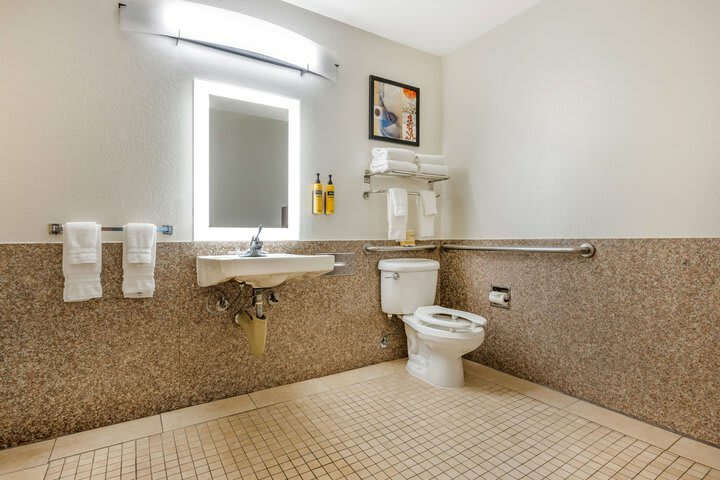 Hotel Best Western Orange County Airport North