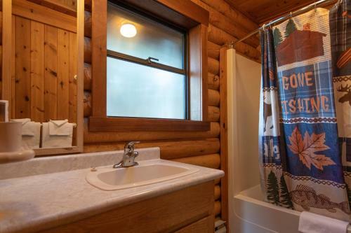 Hotel Cusheon Lake Resort