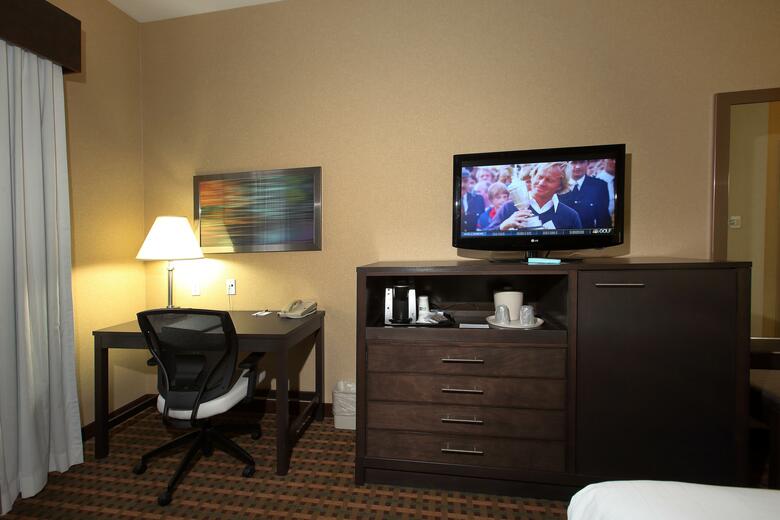 Holiday Inn Express Hotel & Suites Vernon