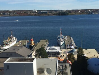 Hotel The Hollis Halifax - A Doubletree Suites By Hilton