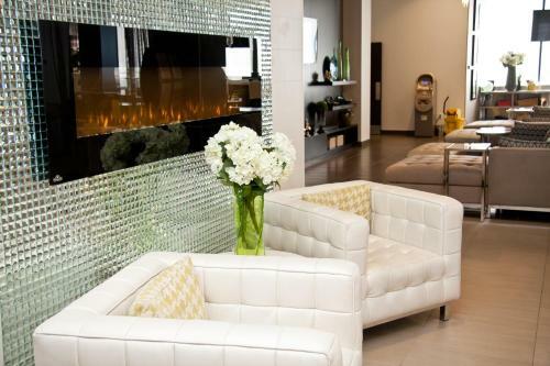 Hotel The Hollis Halifax - A Doubletree Suites By Hilton