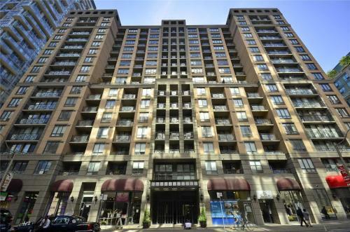 Apartamento Toronto Luxury Accommodations - University Plaza