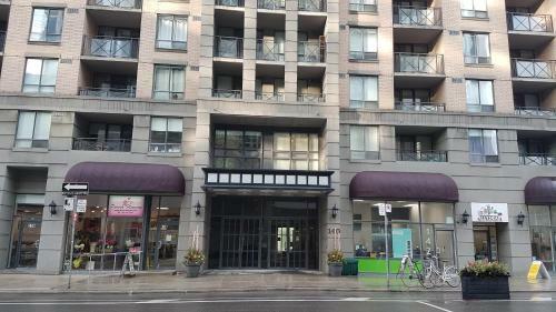 Apartamento Toronto Luxury Accommodations - University Plaza