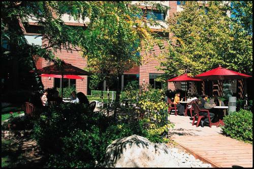 Edward Village Hotel Markham