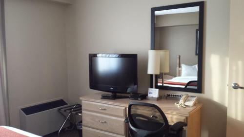 Hotel Travelodge Suites By Wyndham Moncton