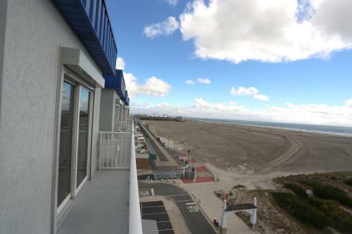 Hotel Adventurer Oceanfront Inn