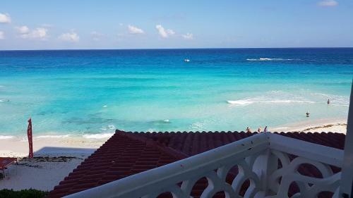 Cancun Plaza Condo Apartment
