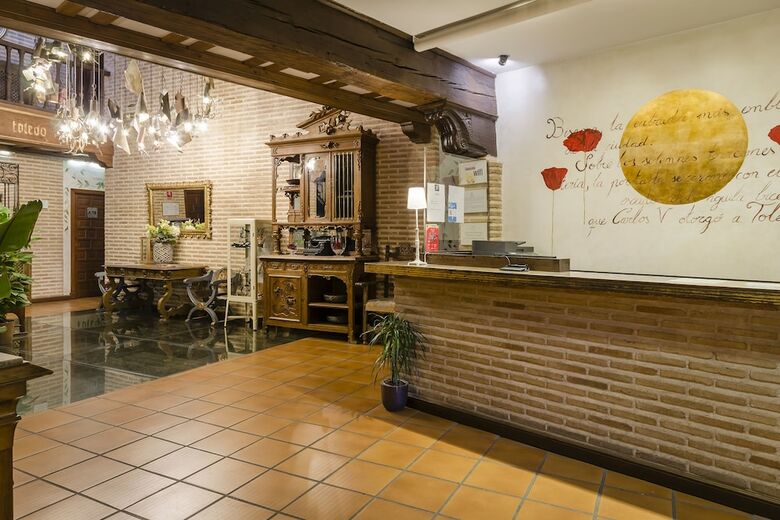 Hostal Puerta Bisagra