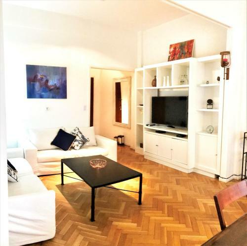 Apartment Rod Pe�a - By Hart