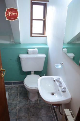The House Hostel, Resto & Bar Bariloche
