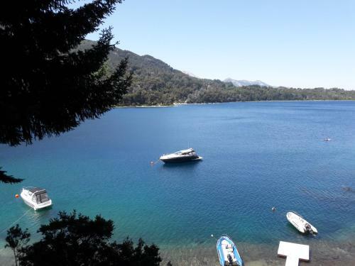 Hotel Dos Bahias Lake Resort