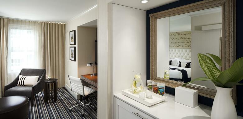 Hotel George