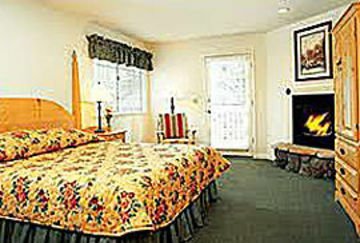 Hotel Cambria Pines Lodge