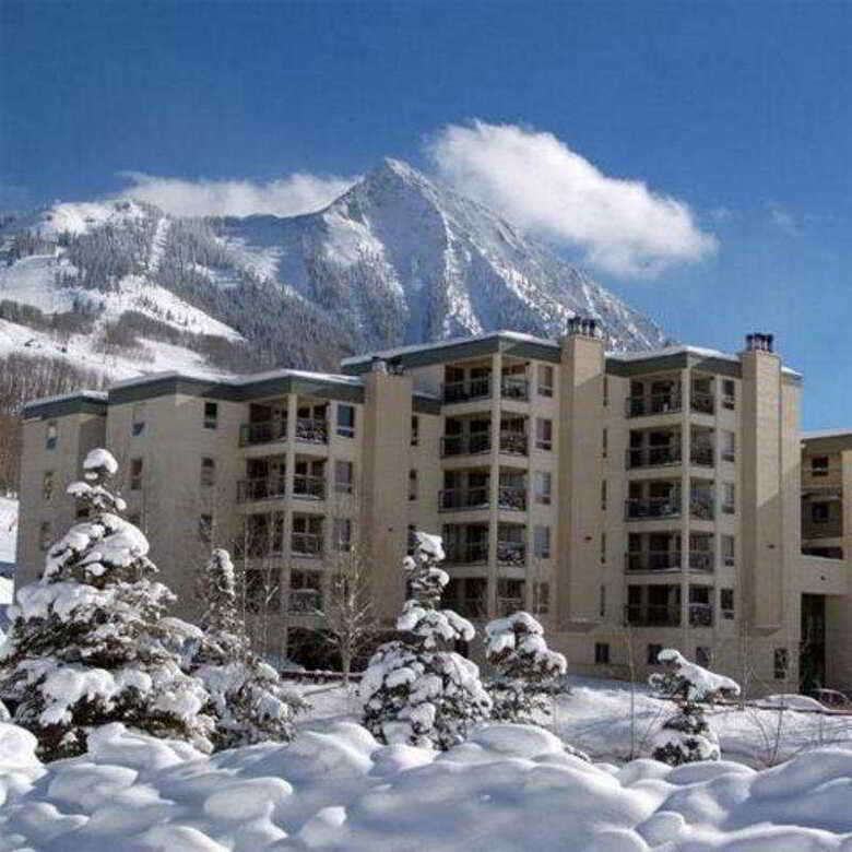 Hotel Gateway Condominiums