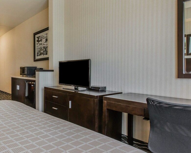 Hotel Comfort Suites