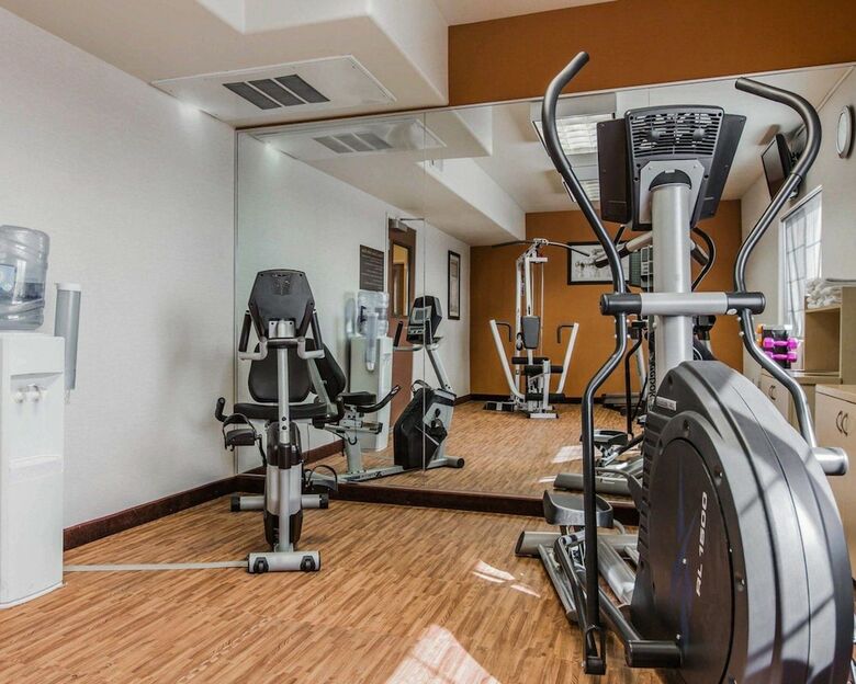 Hotel Comfort Suites