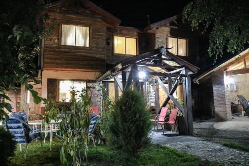 Hostal Caba�as Los Tilos