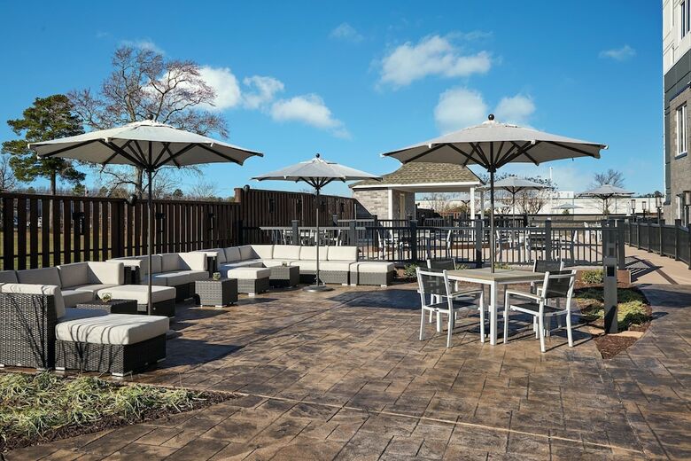 Doubletree Hotel Richmond Airport